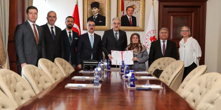 İnegöl’e Yeni Sağlık Merkezi İçin İmzalar Atıldı