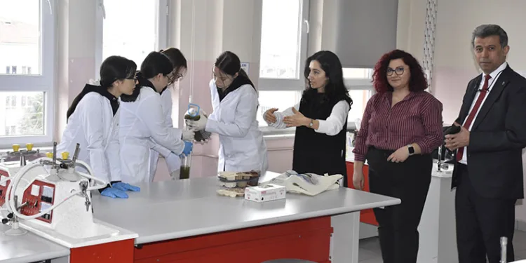 Karacabey Belediyesi sıfır atık seferberliğini sürdürüyor