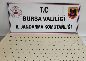 Bursa’da tarihi eser operasyonu: 137 adet sikke ele geçirildi