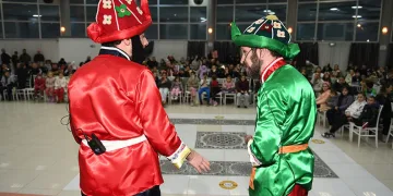 Ovaakça karagöz ve sihirbazlık gösterisiyle şenlendi