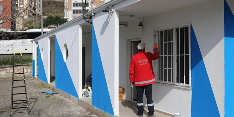 Gemlik’te Sahalar Yenileniyor