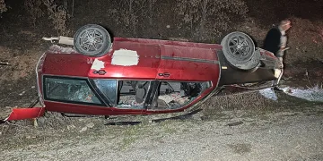 Uşak’ta iki otomobil çarpıştı: 2’si çocuk 5 yaralı