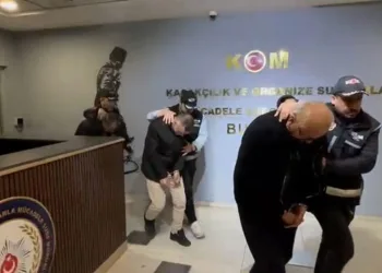 Bursa’da milyonluk tefecilik vurgunu çökertildi: 3 tutuklama