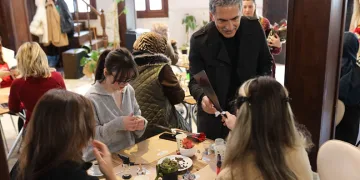 “Yeryüzündeki Her Şey Kadının Eseridir”