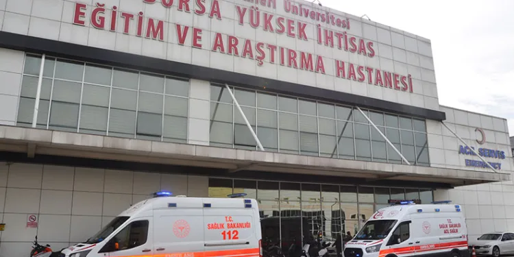 Erken teşhis için düzenli kanser taraması önemli