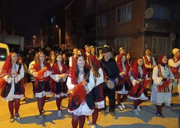 Rumeli geleneği Bursa’da sahura renk kattı
