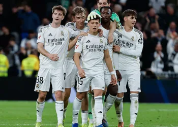 Arda Güler Real Madrid’te orta sahanın gerisinden gol attı
