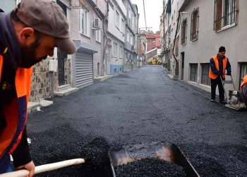 Osmangazi Belediyesi’nden Yeşilova mahallesi’ne yeni asfalt