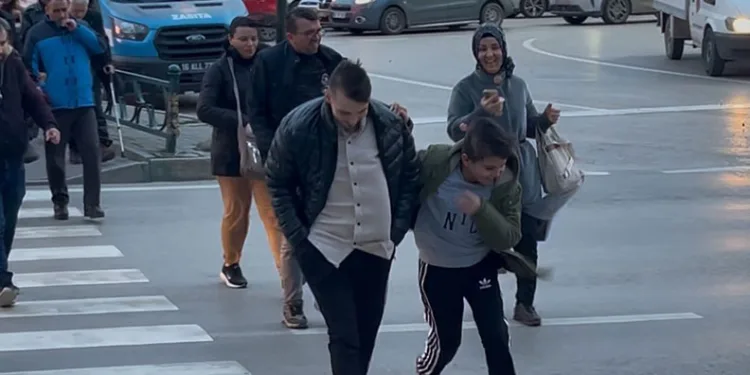 Bursa’da fırtına uyarısı.. Vatandaşlara “tedbirli olun” çağrısı