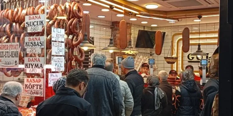 Bursa’da bayram öncesi kasaplarda yoğunluk