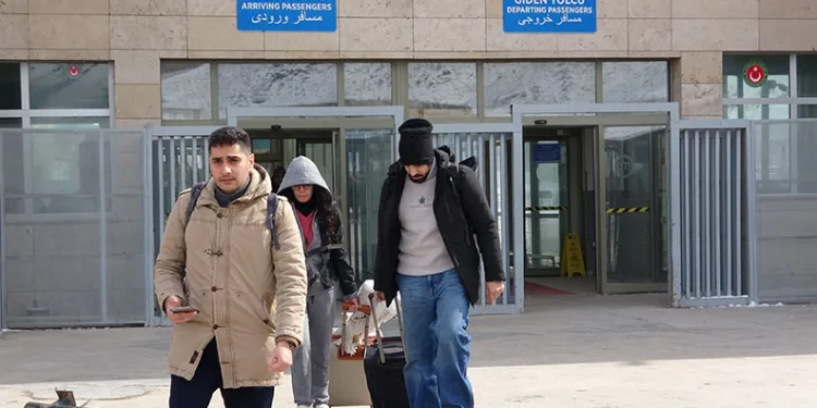 Kapıköy Gümrük Kapısı’nda geçişler kontrollü sürüyor