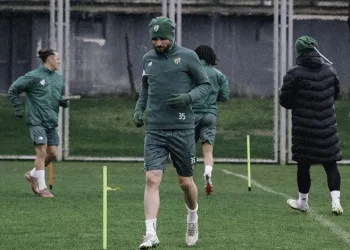 Bursaspor’da Gebze hazırlıkları sürüyor