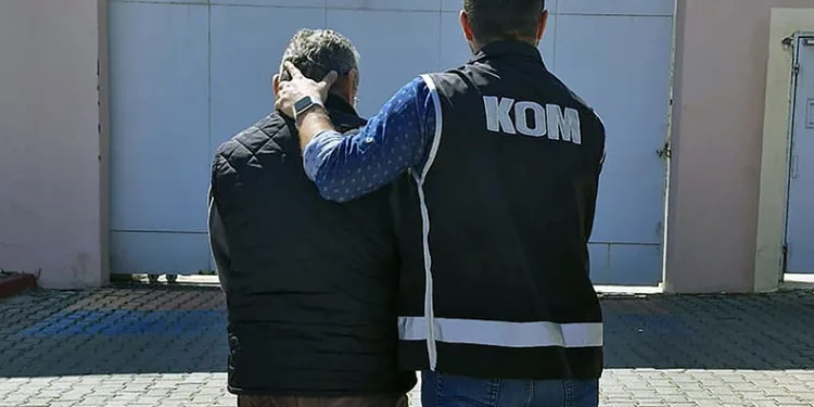 7,5 yıl hapis cezası bulunan firari FETÖ üyesi yakalandı