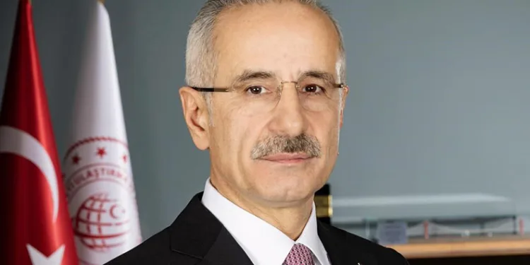 Uraloğlu: Uçuşlar geçici olarak durduruldu
