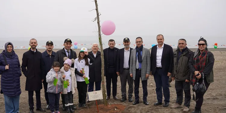İznik’te fidanlar toprakla buluştu