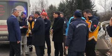 Yalova’da servis midibüsü kaza yaptı: 1 ölü, 20 yaralı