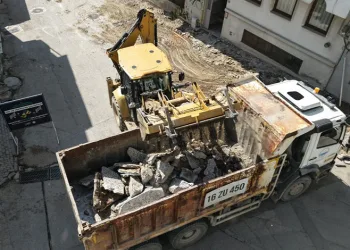 Gemlik’in Köklü Caddesi’nde Önemli Çalışma
