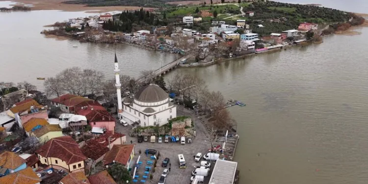 “Küçük Venedik” turizm sezonunu açtı