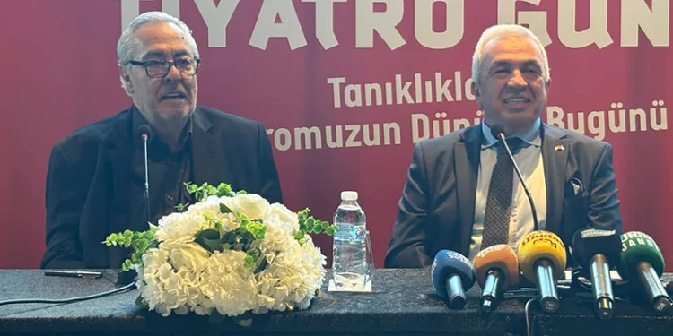 Türk Tiyatrosu’nun ustalarından Rutkay Aziz, Bursalılarla buluştu
