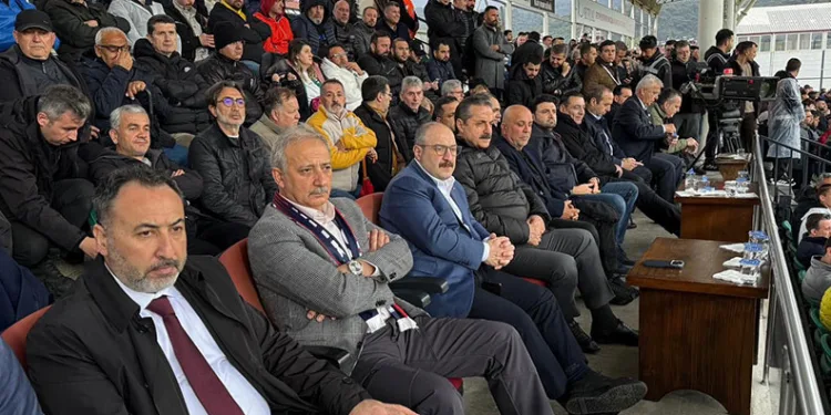 Şampiyonluk yolunda kritik randevu: Varank ve Çelik tribünde