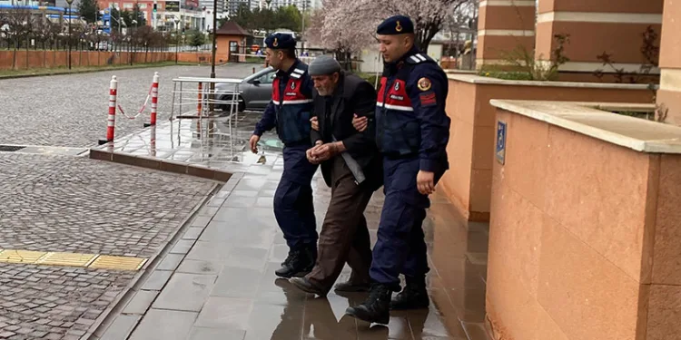 Oğlunu tüfekle öldüren baba tutuklandı