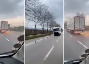 Bursa’da direği deviren TIR olay yerinden kaçtı