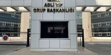 İzmir’de sahilde yeni doğmuş bebek cesedi bulundu