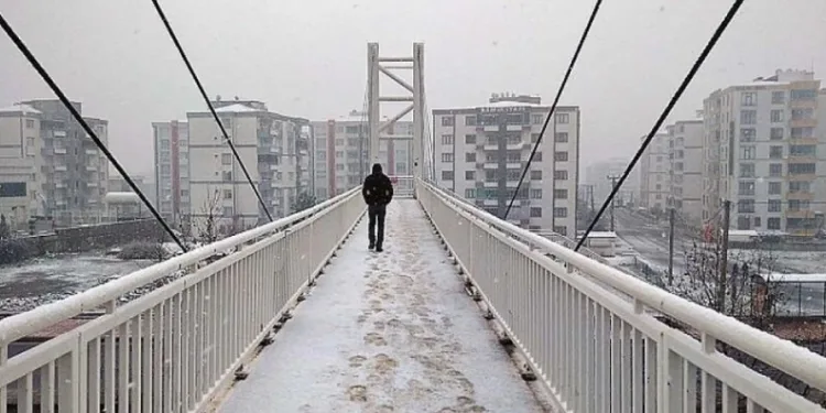 Mart ayında Diyarbakır’da kar sürprizi