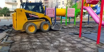Efeler’in parkları yenileniyor
