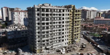 Aydınlıkevler’de kentsel dönüşüm hızla yükseliyor