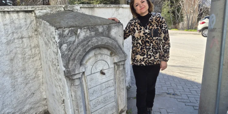 Bakımsız kalan asırlık çeşmenin restore edilmesi isteniyor