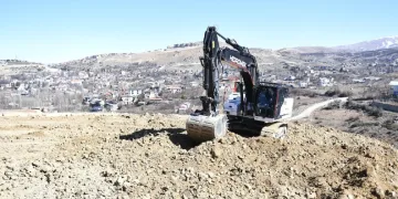 Yeşilyurt’un Mullakasım Mahallesi yeni yollarla buluşuyor