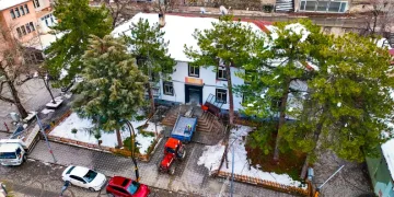 İliç’in tarihi taş binası restorasyonla yeniden hayat buluyor