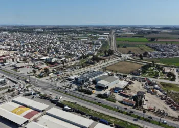 Tarsus’ta çiftçileri sevindiren yol çalışması