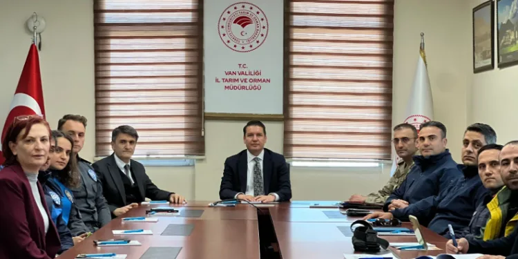 Van’da inci kefali av yasağı öncesi komisyon toplantısı yapıldı