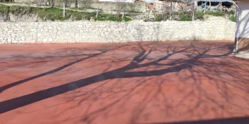 Babadağ Belediyesi çevre düzenleme çalışmalarını sürüyor