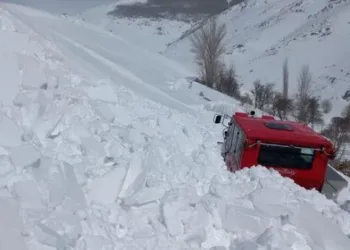 Bayburt’ta Kılıçkaya Yaylası kar altında kaldı
