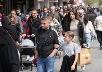 Erzincan’da çarşı ve pazarda bayram yoğunluğu yaşanıyor