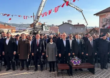 Domaniç’in Çukurca beldesine Gençlik Merkezi