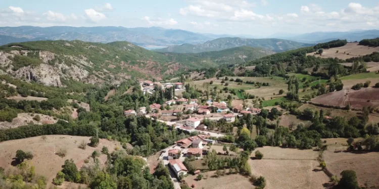Tokat’ta bir beldenin haritası değişerek ikiye bölündü