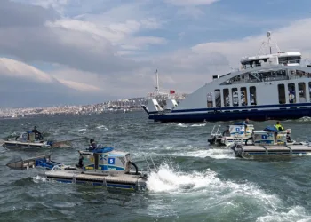 İzmir Körfezi’nin temizliği için takviye güç