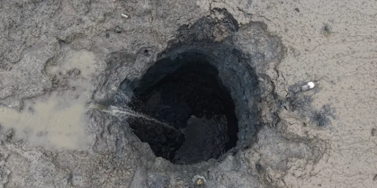 46 yıl sonra ortaya çıktı: Gölet çöktü, su yer altından başka noktadan çıktı