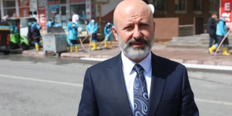 Başkan Çolakbayrakdar: “Temizlikte de Türkiye’nin en modern filosu Kocasinan’da”