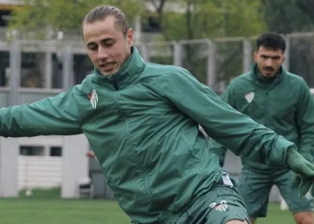 Bursaspor Ankara Demirspor maçına hazırlanıyor