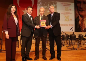 Köy Enstitüleri’nin 86. Yılında Aydınlanma Onur Ödülü Sahibini Buldu