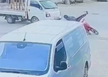 Bursa’da kamyonet ile motosiklet çarpıştı: 1 yaralı