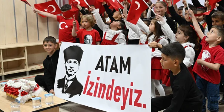 Karacabey’in köy okulunda unutulmaz 23 Nisan coşkusu