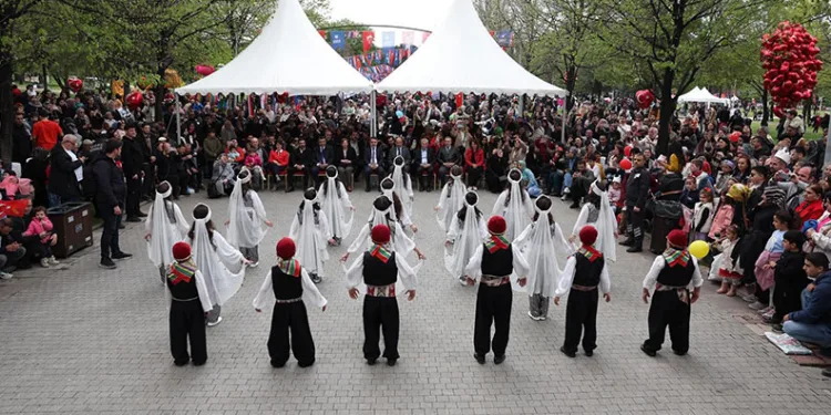 23 Nisan Bursa’da coşkuyla kutlandı