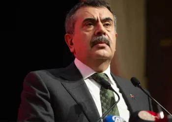 Okullarda Yapay Zeka Dönemi: Bakan Tekin, 7 Basamaklı Güvenlik Kalkanını Açıkladı!