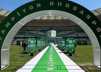 Bursaspor’dan şampiyona yakışır kapanış